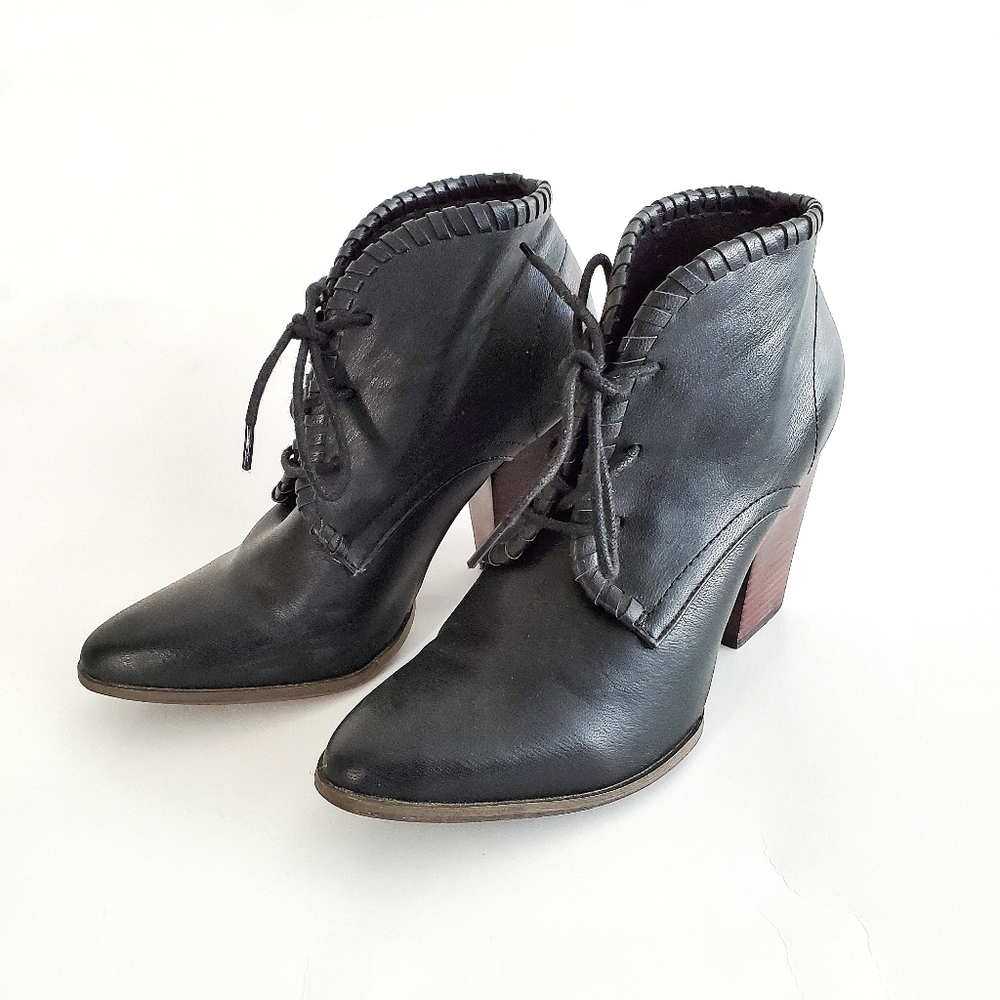 FOREVER 21 Ankle Boots Heels Size 6
